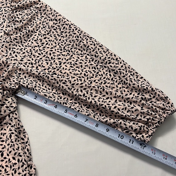 D12- NWT Who What Wear Bishop Pink Black Leaves Ruffles Dress Size Small - Picture 8 of 14